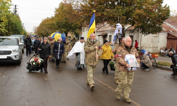 Козятинська громада попрощалася з двома мужніми воїнами, які загинули на Дніпропетровщині Козятинська громада попрощалася з двома мужніми воїнами, які загинули на Дніпропетровщині