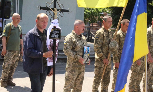 Козятинська громада прощалась з 50-річним Захисником