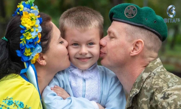 Квартири захисникам у Вінниці оборонцям Маріуполя вручили ключі від нового житла