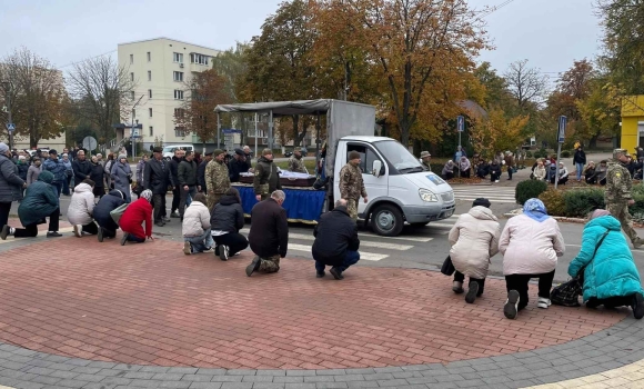 Ладижин прощався з 38-річним земляком, молодшим сержантом Ярославом Колісником