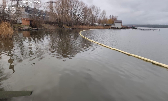 Ладижинське водосховище забруднене мазутом – триває розслідування Ладижинське водосховище забруднене мазутом – триває розслідування