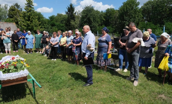 Липовецька громада прощалась з воїном, який помер у шпиталі