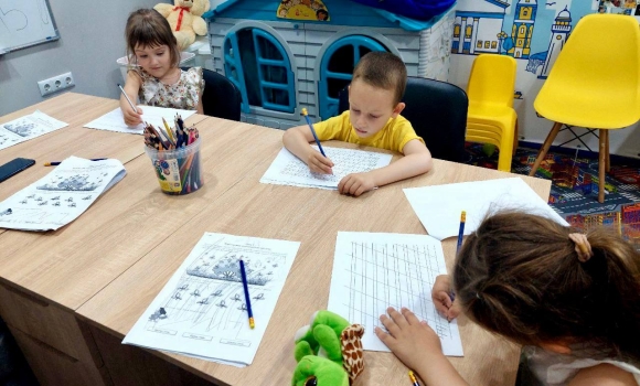 Маленькі маріупольці у Вінниці вже навчаються в «Академії майбутніх першокласників»