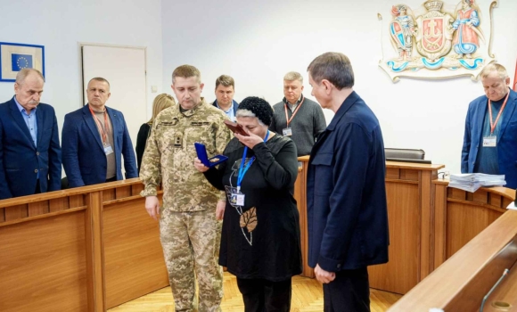 Матері полеглого Захисника у Вінниці вручили орден «За мужність» ІІІ ступеня, присвоєний посмертно