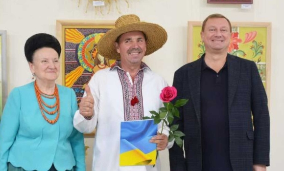 Майстер соломоплетіння із Крижополя потрапив до Книги рекордів України Майстер соломоплетіння із Крижополя потрапив до Книги рекордів України