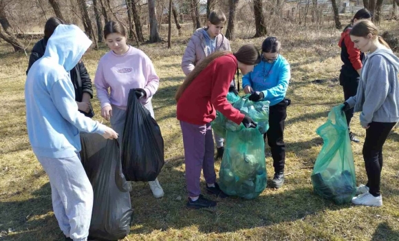 Майже 2 тис. мішків зі сміттям зібрали активісти та Муніципальна варта у Вінниці