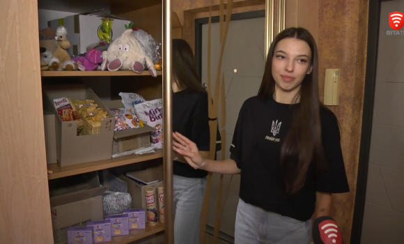 Майже 700 солодких подарунків отримали діти українських захисників від Зайчика Перемагайчика