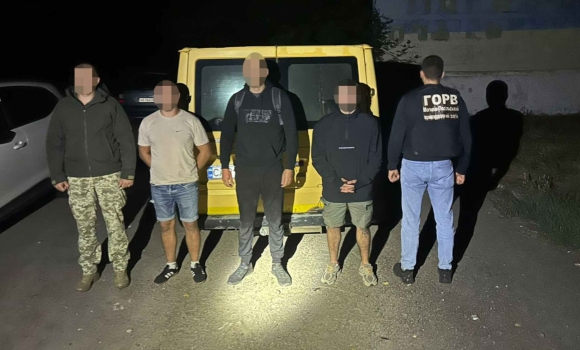 Мешканці Жмеринського та Гайсинського районів переправляли чоловіків через кордон