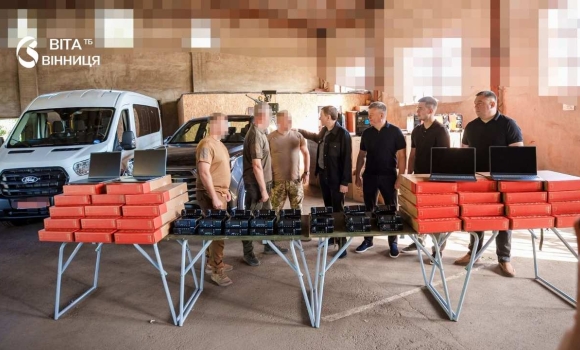 Мікроавтобус, генератори та рації Вінниця передала військовим нову партію техніки для ППО Мікроавтобус, генератори та рації Вінниця передала військовим нову партію техніки для ППО
