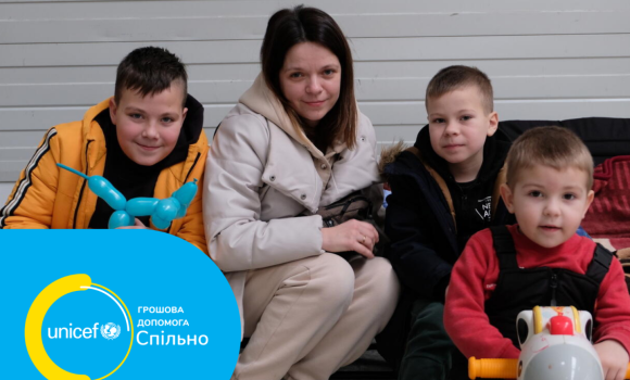  місті Бар переселенці отримують продуктові набори від ЮНІСЕФ