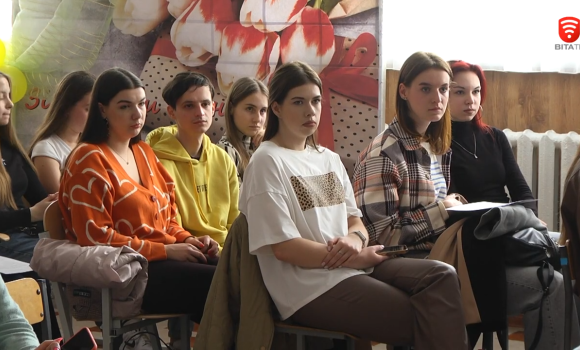 Молодіжна рада зустрілась із юнаками та дівчатами Вінницько-Хутірського округу