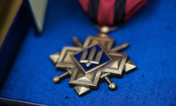 Молодший сержант з Брацлавської громади отримав «Золотий хрест»