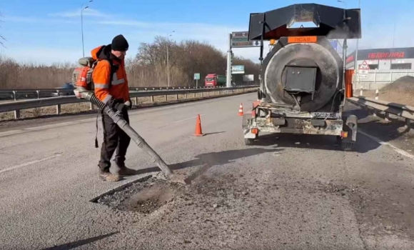 На автомагістралях Вінниччини ось-ось стартують повноцінні ремонтні роботи На автомагістралях Вінниччини ось-ось стартують повноцінні ремонтні роботи
