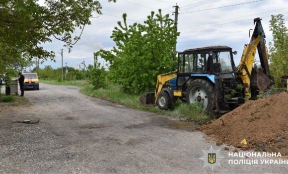 На Гайсинщині чоловік підпалив екскаватор через відключення газу