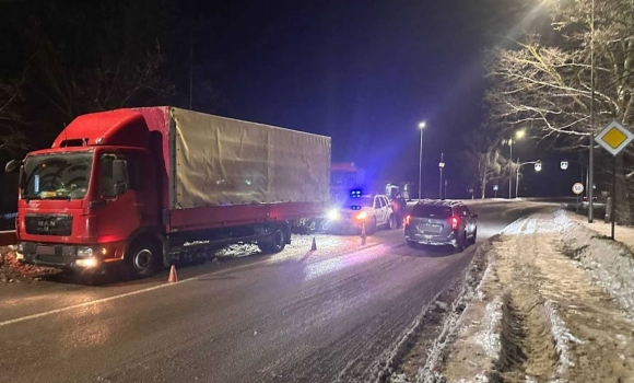 На Гайсинщині вантажівка збила 24-річного пішохода