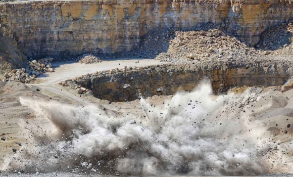 На Іванівському родовищі лунатимуть вибухи — населенню радять зберігати спокій