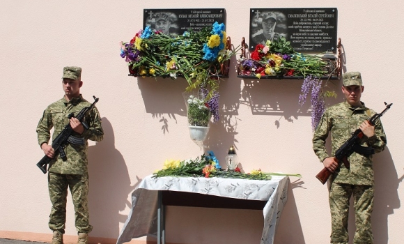 На Калинівщині відкрили меморіальну дошку загиблому Герою - Віталію Кулаку