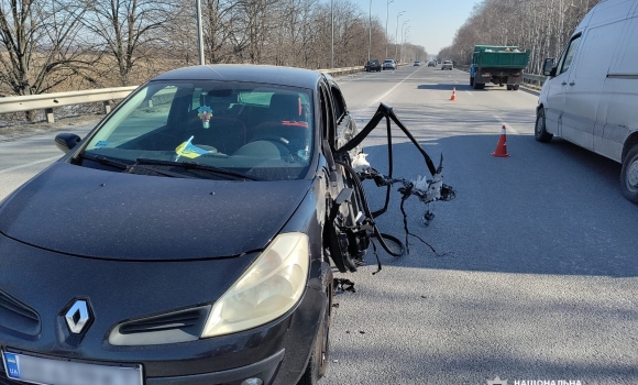 На об'їзній під Вінницею сталась потрійна аварія, один з водіїв - у лікарні