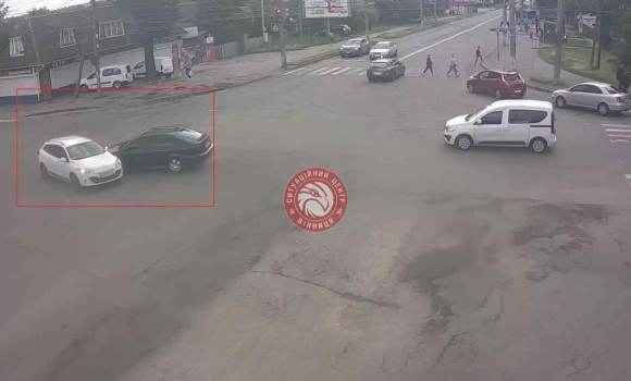 На перехресті у Вінниці Skoda не розминулась з Renault