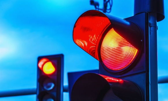 На площі Перемоги у Вінниці не працює світлофор триває аварійний ремонт