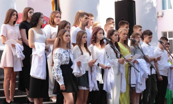 На посвяту вінницьких першокурсників медуніверситету завітала міністерка
