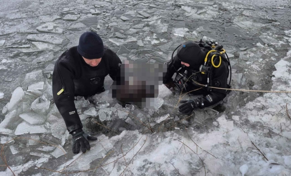 На поверхню з дна Південного Бугу водолази підняли потопельника На поверхню з дна Південного Бугу водолази підняли потопельника