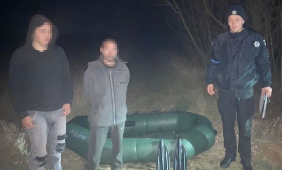 На Вінниччині іноземець намагався переправити чоловіків за кордон на човні