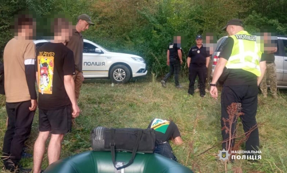 На Вінниччині іноземець намагався переправити п'ятьох ухилянтів через кордон