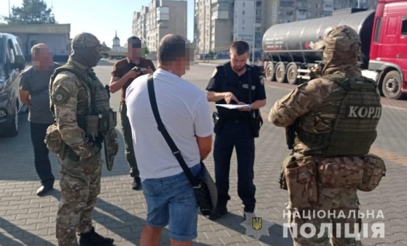 На Вінниччині харків'янин хотів "домовитись" з прикордонниками та втекти з країни