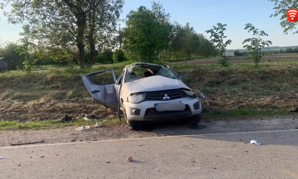 На Вінниччині пасажири-підлітки травмувались, а водій загинув