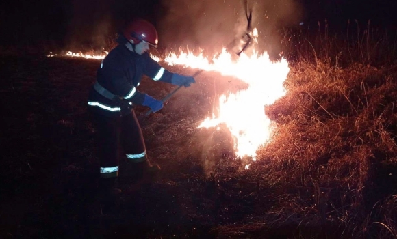 На Вінниччині рятувальники за день загасили понад 20 пожеж