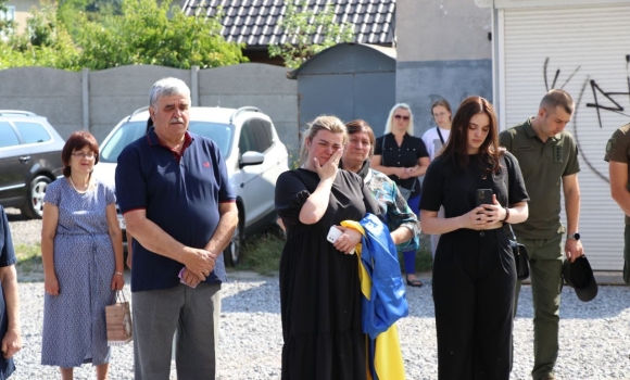 На Вінниччині відкрили пам'ятну дошку на честь нацгвардійця Вадима Церковного