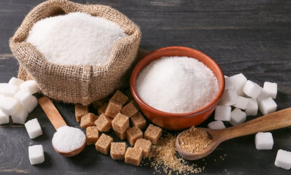 На Вінниччині виробили перші три тонни цукру з цьогорічного урожаю
