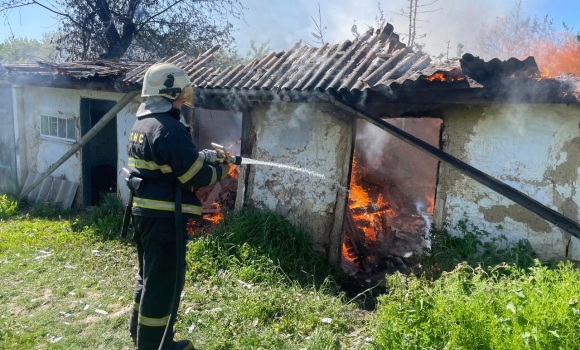 На Вінниччині сталося дві пожежі - через недопалок та дитячі пустощі