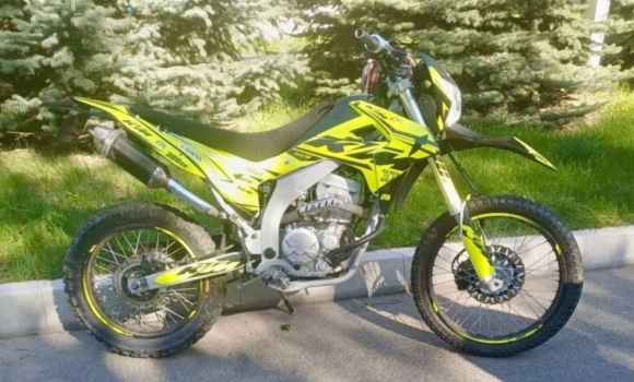 На Вінниччині 15-річний байкер збив сестер-школярок одна дівчинка у лікарні