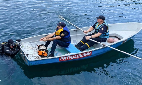 На Вінниччині 22-річний юнак пірнув у затопленому кар'єрі і вже не виплив