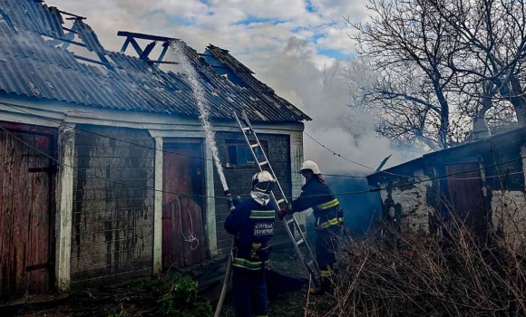 На Вінниччині 7-річний хлопчик ледь не спалив сінник хроніка надзвичайних подій від рятувальників