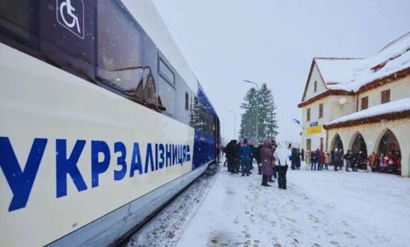 На Вінниччині через екстремальні погодні умови затримуються поїзди На Вінниччині через екстремальні погодні умови затримуються поїзди
