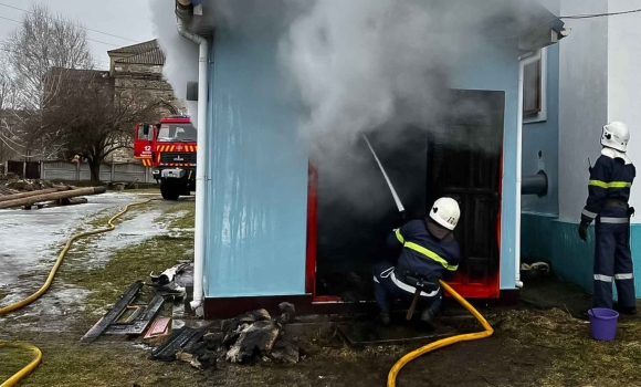 На Вінниччині через пожежу в котельні ледь не загорівся сусідній храм