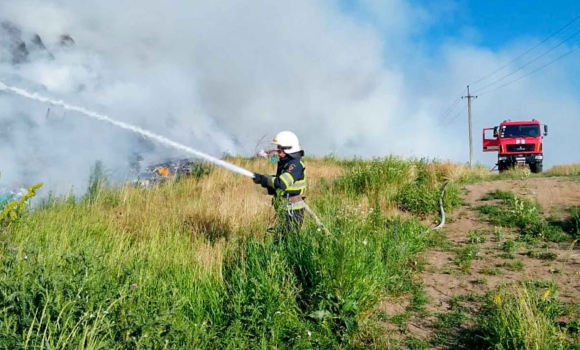 На Вінниччині горіла суха трава й сміття у трьох районах області