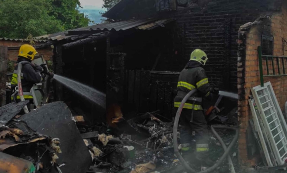 На Вінниччині горіли господарські споруди у трьох громадах
