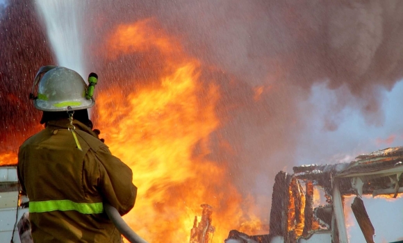 На Вінниччині горів житловий будинок - травмовані дві людини