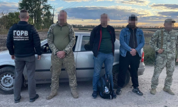 На Вінниччині одесит незаконно переправляв чоловіків через кордон