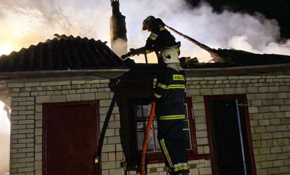 В Крижополі під час пожежі травмувався 83-річний чоловік, а в Липівці загинула 56-річна жінка