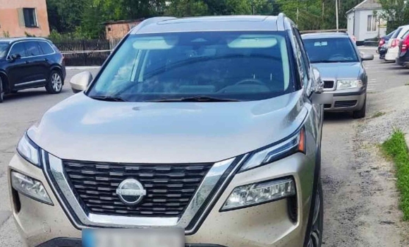 На Вінниччині під колеса Nissan потрапила 80-річна бабуся