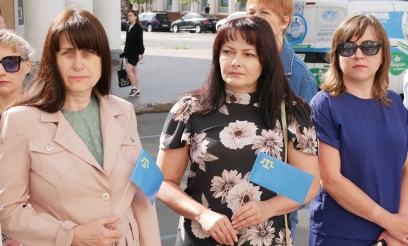 На Вінниччині підняли кримськотатарський прапор