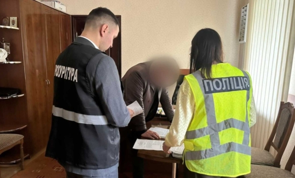 На Вінниччині посадовець незаконно збільшив виплати працівникам