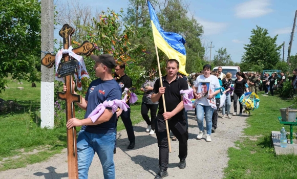 На Вінниччині прощались з Героєм АТО, який пішов з життя через хворобу