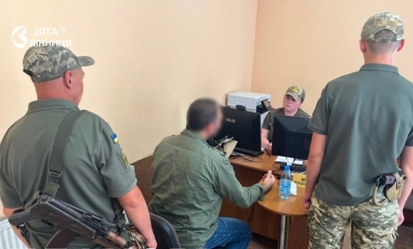 На Вінниччині прикордонники викрили українця з фальшивим сирійським паспортом