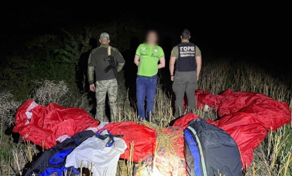 На Вінниччині прикордонники затримали чоловіка, який намагався… перелетіти кордон